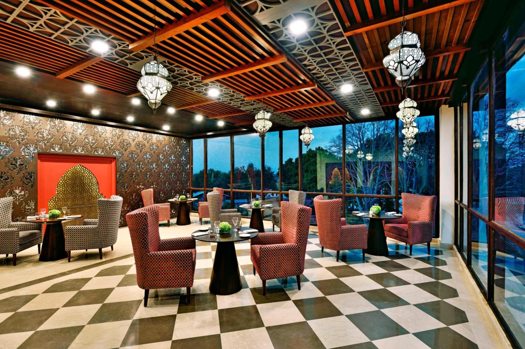 Four Points By Sheraton Srinagar Exterior photo